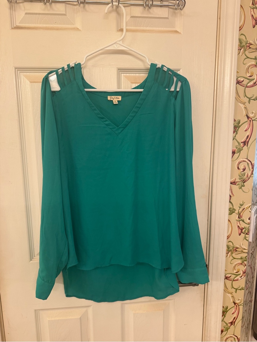 Lily White Teal V-Neck Cold-Shoulder Blouse